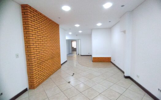 Locação | Loja – Água Verde 80m² | Mediato Imóveis | 1101.953