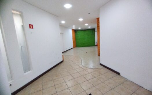 Locação | Loja – Água Verde 80m² | Mediato Imóveis | 1101.953