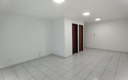 Locação | Alto da XV – Conjunto Comercial 38m² | Mediato Imóveis | 725.260