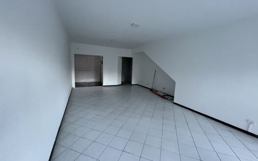 Locação | Água Verde – Loja 50m² | Mediato Imóveis | 1257.006