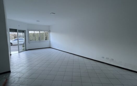 Locação | Água Verde – Loja 50m² | Mediato Imóveis | 1257.006