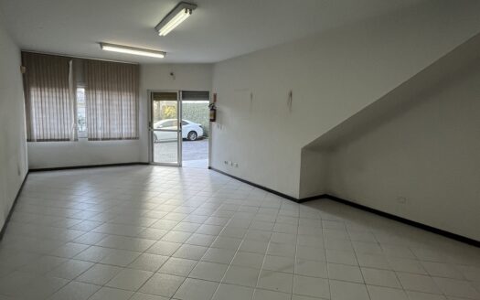 Locação | Água Verde – Loja 50m² | Mediato Imóveis | 1257.007