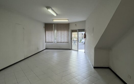 Locação | Água Verde – Loja 50m² | Mediato Imóveis | 1257.007